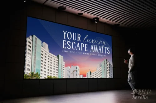 Serelia-A-Man-Look-Huge-LED-Banner-in-Dark-Room